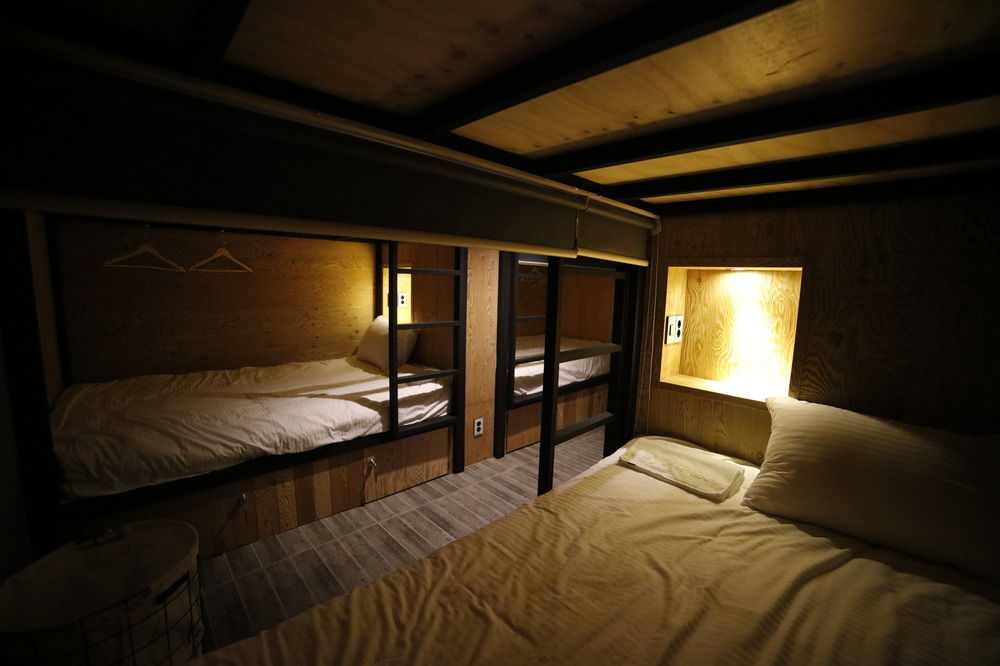 The Bay Guesthouse - Hostel Μπουσάν Εξωτερικό φωτογραφία